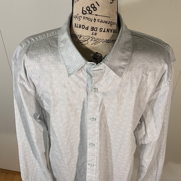 Guess (L) - Picture 2 of 15